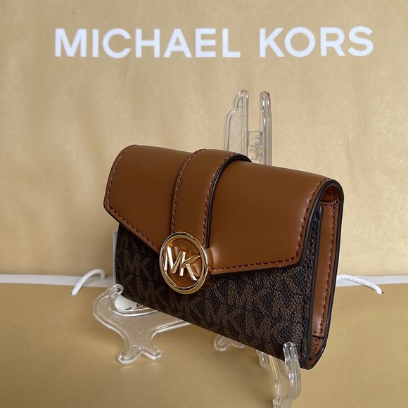 MICHAEL KORS CARMEN MEDIUM LOGO AND FAUX LEATHER WALLET BROWN - Picture 10 of 16